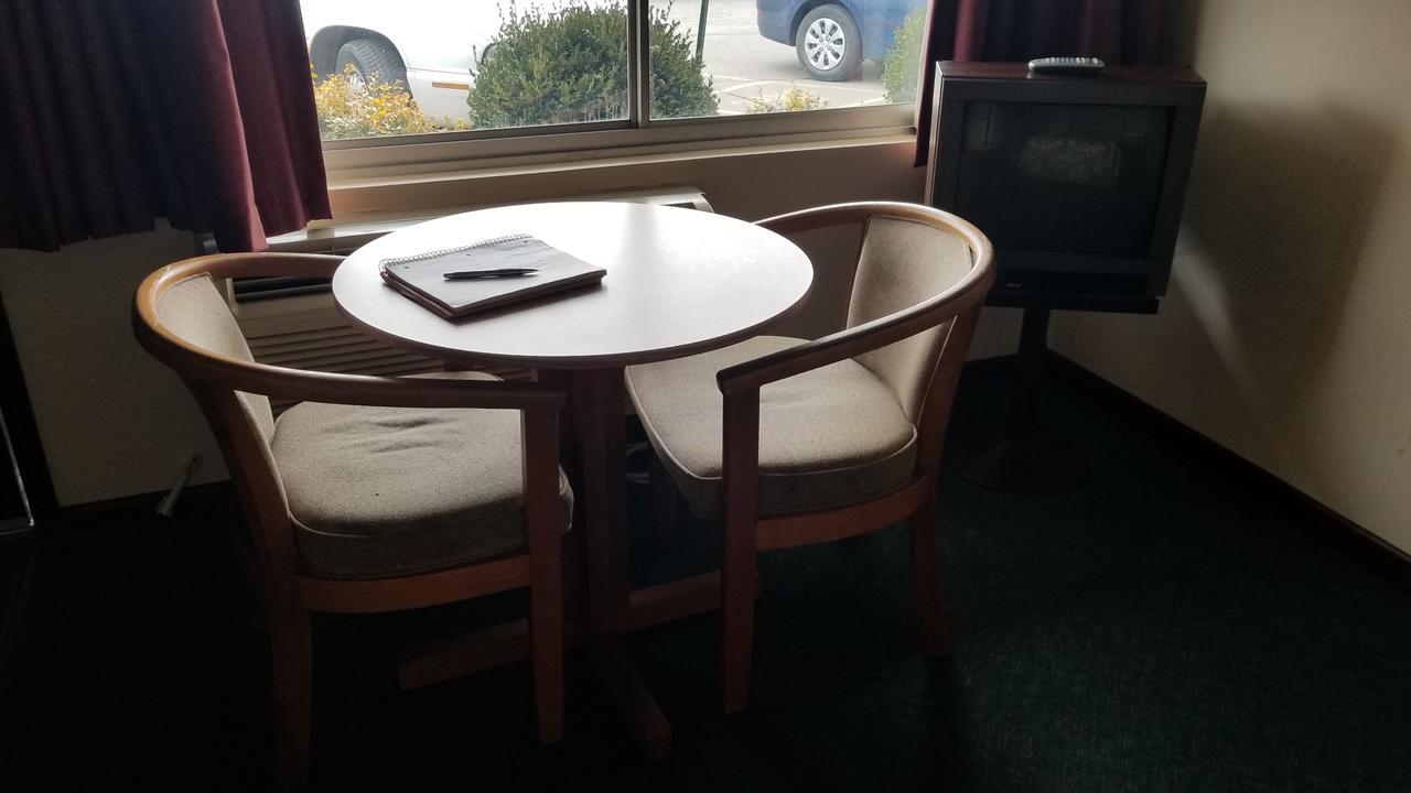 Corning Gatehouse Motel エクステリア 写真