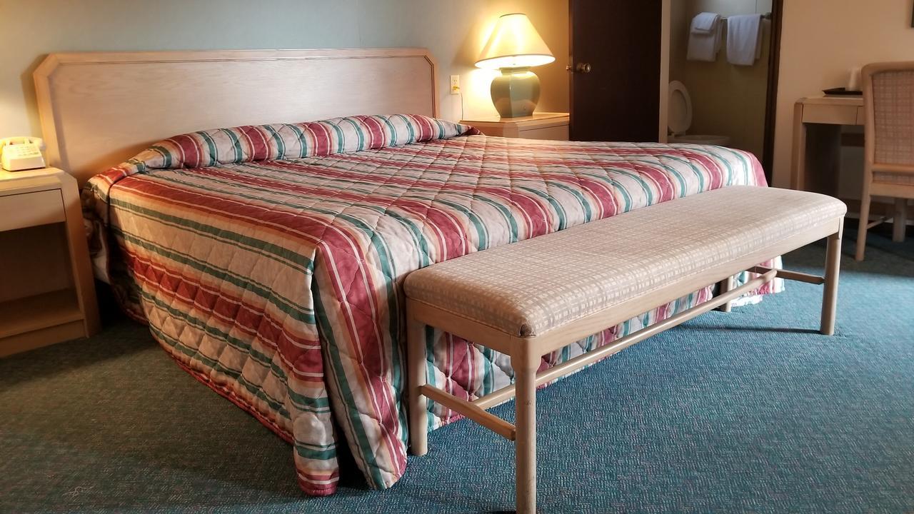 Corning Gatehouse Motel エクステリア 写真